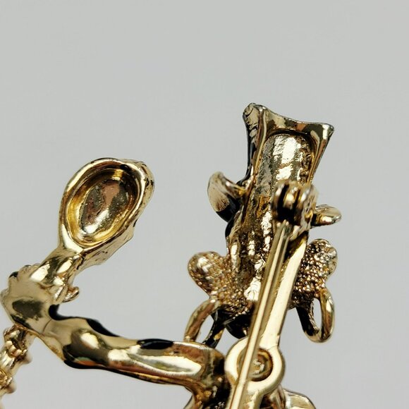 Charles F. Worth Vintage 1950s African Witch Doctor Brooch, Bakelite Drum - Picture 5 of 11